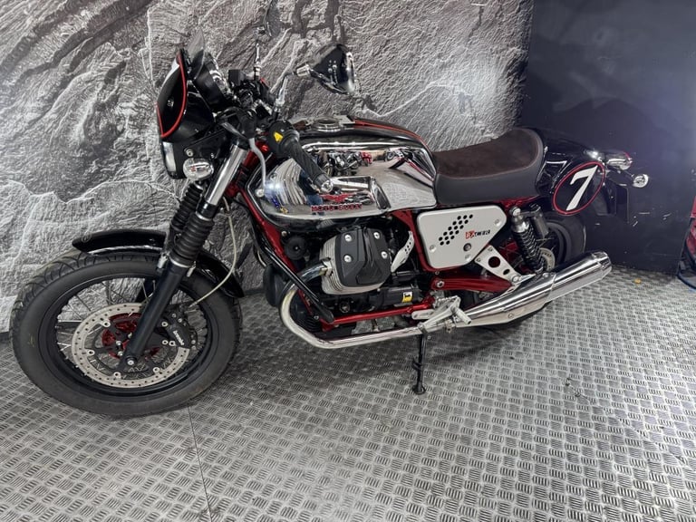 MOTO GUZZI V7 RACER 2013