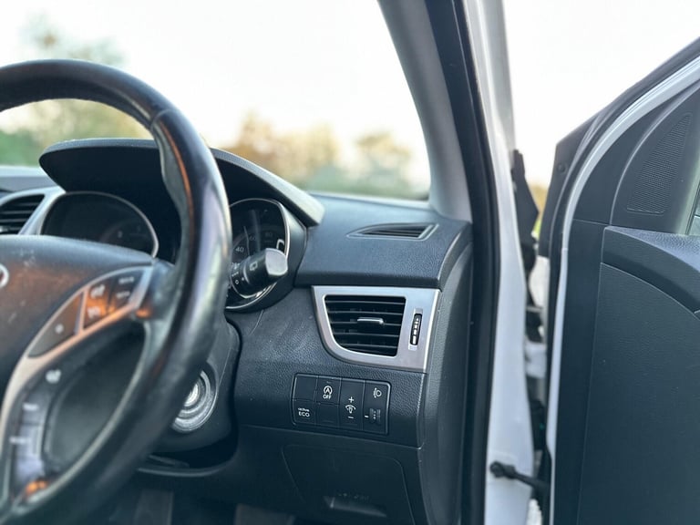 2016 Hyundai i30 1.6 CRDi Blue Drive SE DCT Euro 6 (s/s) 5dr HATCHBACK Diesel Automatic