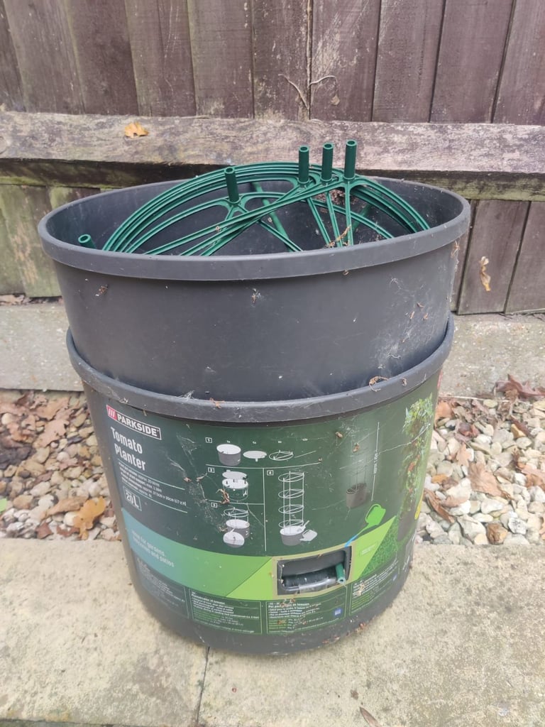 image for Tomato planters with Structure