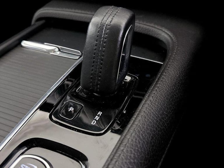 2020 Volvo V90 2.0 B4 MHEV Momentum Auto Euro 6 (s/s) 5dr Automatic Estate Hybrid Automatic