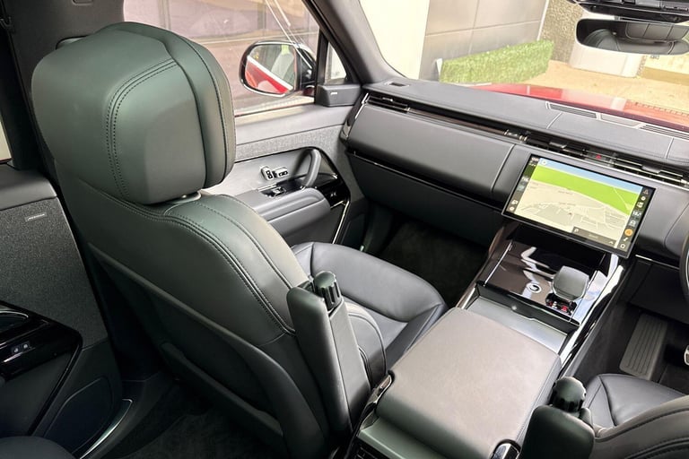 2025 Land Rover Range Rover Sport 3.0 D300 Dynamic SE 5dr Auto ESTATE DIESEL Automatic