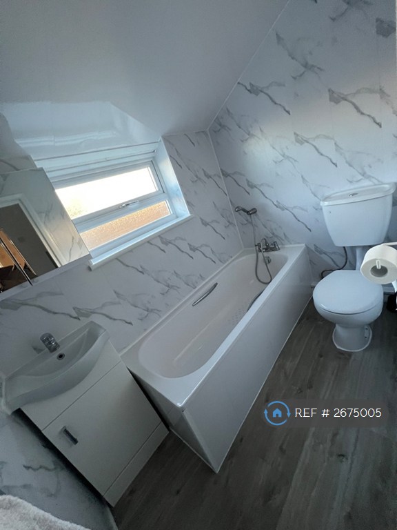 3 bedroom house in Chaucer Road, Gillingham, ME7 (3 bed) (#2675005)