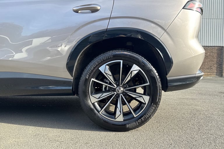 2025 MG MG HS 106290 Hatchback Petrol Manual