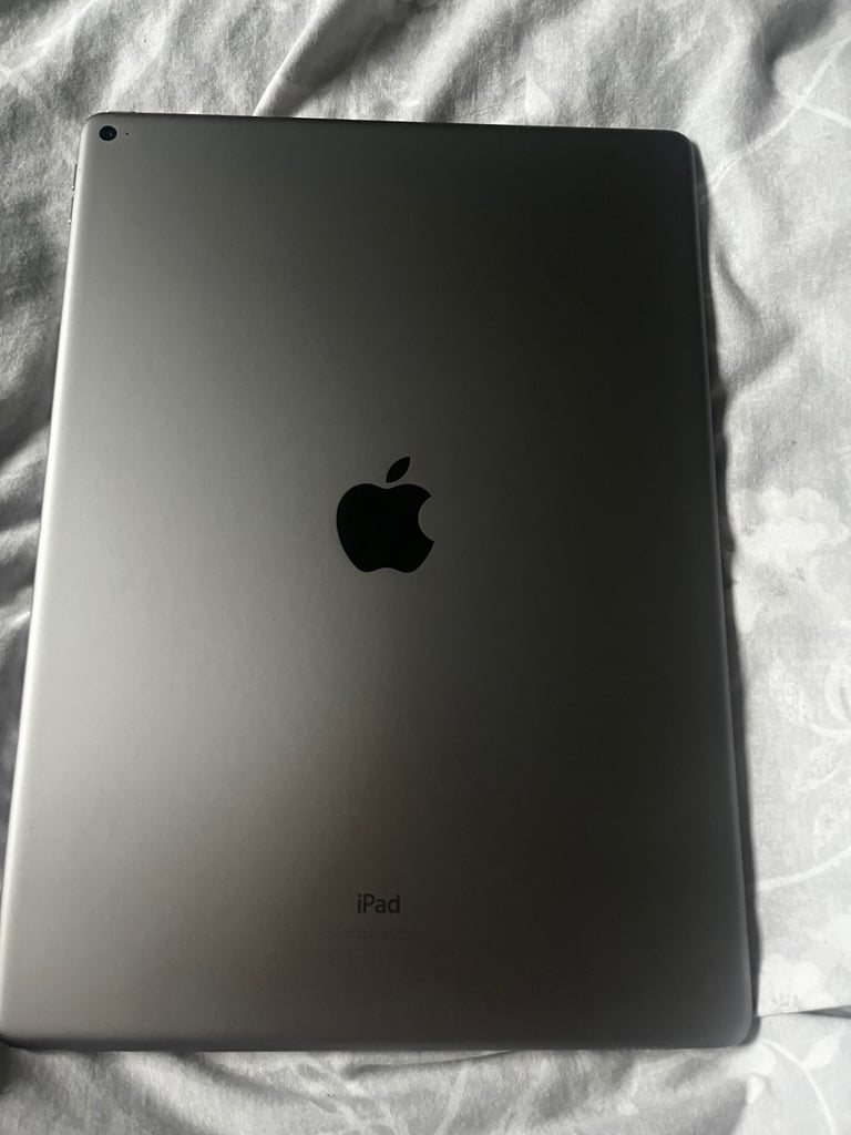 Apple IPad Pro 128gb 12.9 Inch (2015 A9 Series) 1st Generation