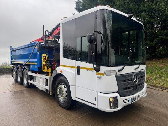 2019 69 Mercedes Econic 3235 E6 8x4 rear steer steel tipper epsilon crane & grab
