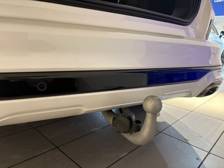2022 Ford Kuga 2.5 Duratec 14.4kWh Vignale SUV 5dr Petrol Plug-in Hybrid CVT Euro 6 (s/s)  HATCHB...