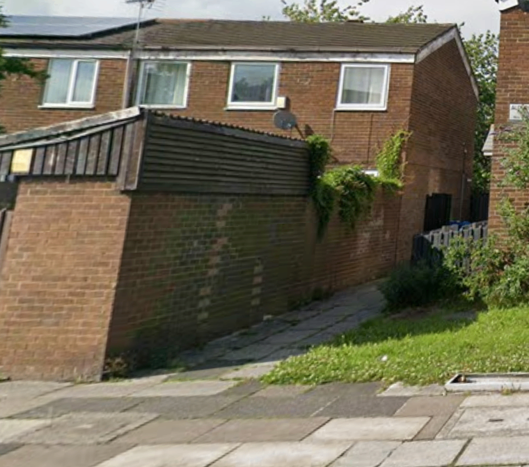 3 Bedroom ex council house for rent in Cheetamhill