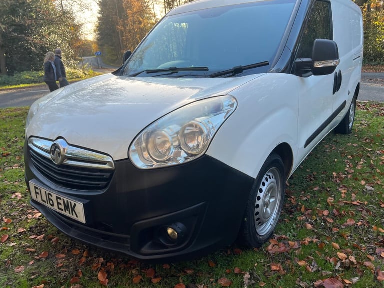 VAUXHALL COMBO 1.6 CDTi 2300 16v White Auto Diesel 2016
