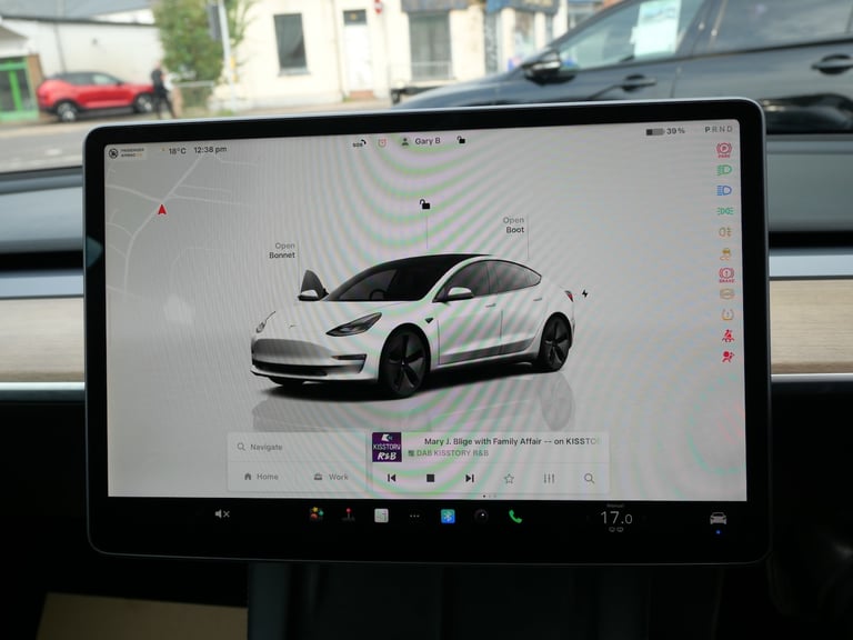 2022 Tesla Model 3 Standard Range Plus Electric Auto RWD (241 bhp) 4dr Electric