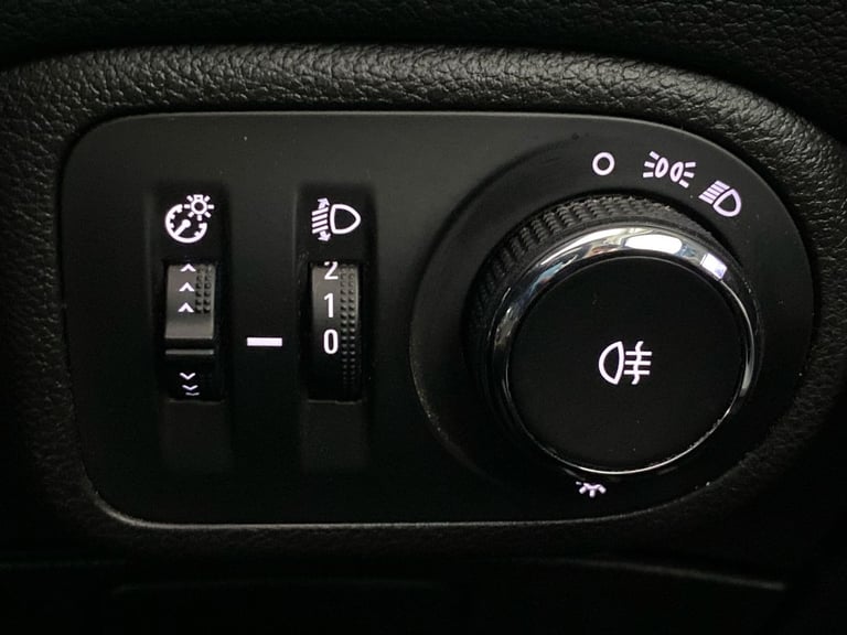 2017 Vauxhall Zafira 1.4T Design 5dr MPV PETROL Manual