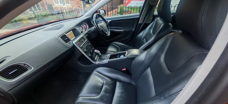 2012 Volvo S60 D5 [215] SE Lux Nav 4dr Geartronic SALOON Diesel Automatic