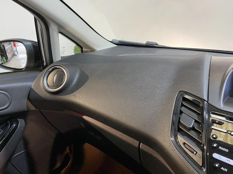 FORD FIESTA 1.0T EcoBoost Titanium Euro 6 (s/s) 5dr 2015