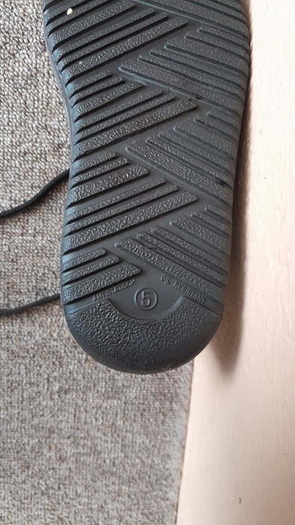 Black Safety Shoes – Size 5