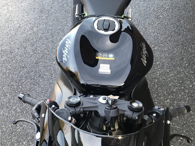 Kawasaki Ninja ZX636 25reg 300 miles only as brand fire NW