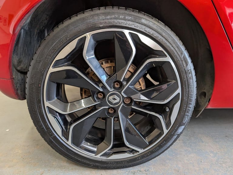 2019 Renault Clio 0.9 TCe Iconic Euro 6 (s/s) 5dr HATCHBACK Petrol Manual