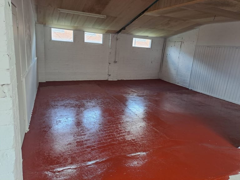 Ideal for storage, joiners, carpenters, light repairs. Various sized workshops to let in Dudley. 
