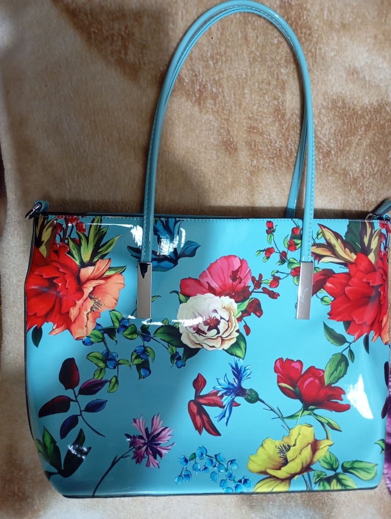 Womens gend bag