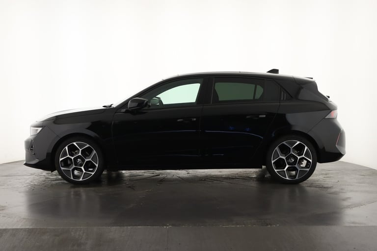 2024 Vauxhall Astra 1.2 Turbo 130 Ultimate 5dr Auto Hatchback Petrol Automatic