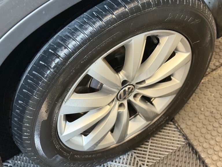 2014 Volkswagen Tiguan 2.0 TDI BlueMotion Tech Match 4WD Euro 5 (s/s) 5dr ESTATE Diesel Manual