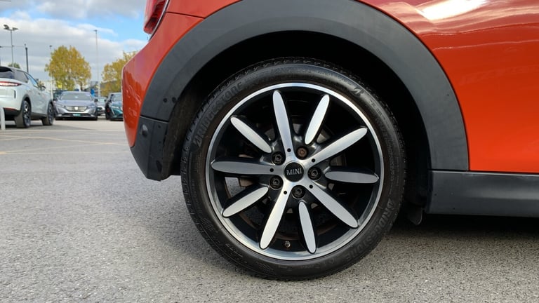 2018 MINI Hatch 1.5 Cooper Hatchback 3dr Petrol Steptronic Euro 6 (s/s) (136 ps) Hatchback Petrol...