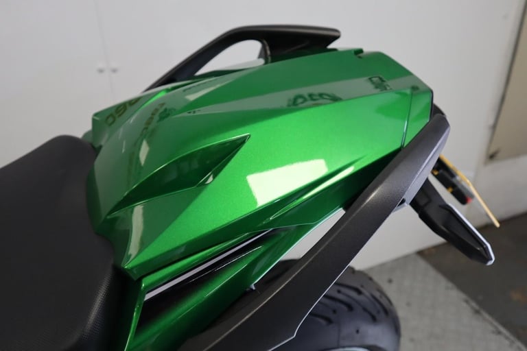 2021 Kawasaki Z1000SX, Low Mileage. 