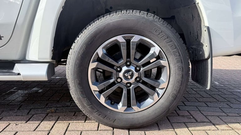 2019 Mitsubishi L200 Double Cab DI-D 150 Barbarian 4WD Double Cab Pick-up Diesel Manual