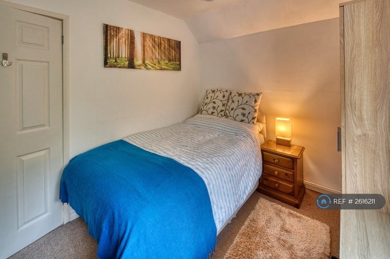 6 bedroom house in Haycombe Drive, Bath, BA2 (6 bed) (#2616211)