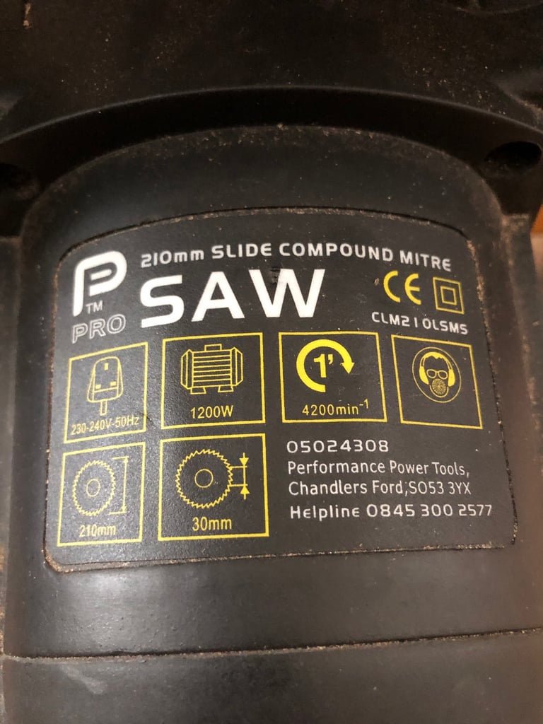 P Pro 1200W mitre saw features a ball race sliding system
