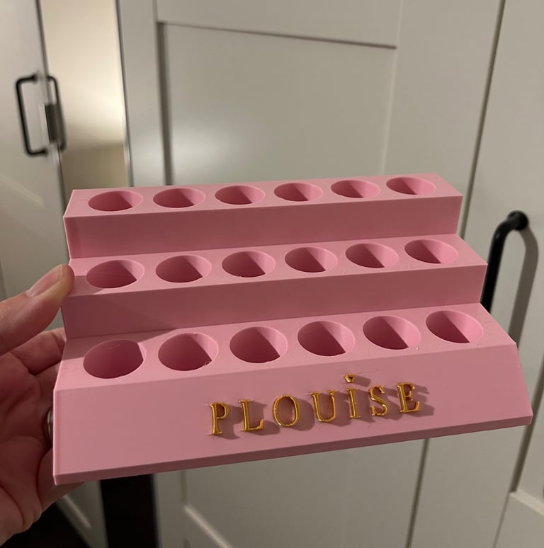 Plouise lip gloss stand 