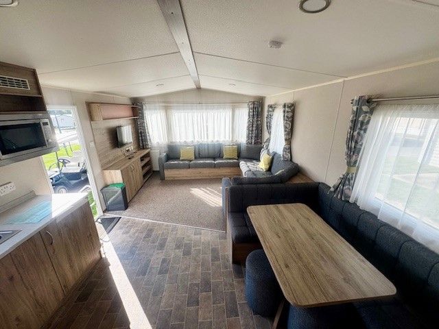 Only one available!! - 3 bedrooms, 2021 model - £35,995