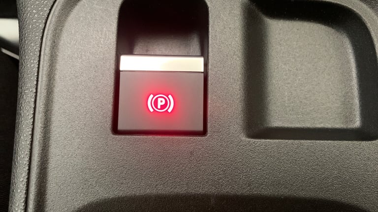 2024 Fiat 600 1.2 MHEV SUV 5dr Petrol Hybrid e-DCT Euro 6 (s/s) (100 ps) SUV Hybrid Automatic