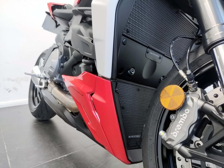 2024 Ducati Streetfighter V2 Red 559 Miles | £196 Dep & £196 pcm 7.9% APR