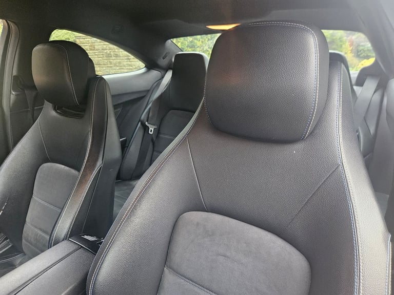 Mercedes-Benz coupe c220d Amg sport premium edition 2015 face-lift model FULL SERVICE HISTORY 