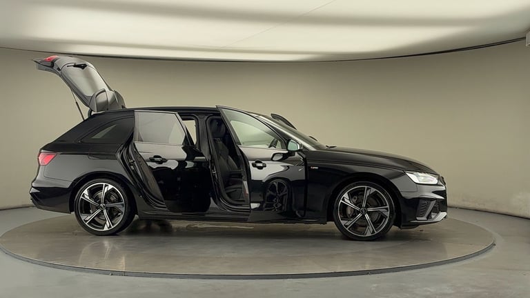 2022 Audi A4 Avant 2.0 TFSI 40 Black Edition Estate 5dr Petrol S Tronic Euro 6 (s/s) (204 ps) Est...