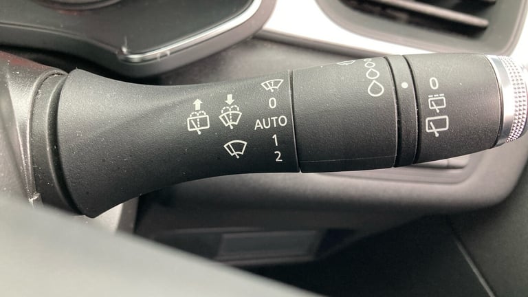 2021 Renault Captur 1.3 TCE 140 Iconic 5dr HATCHBACK PETROL Manual