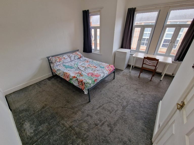 Ensuite Large Double room to let in Boscombe