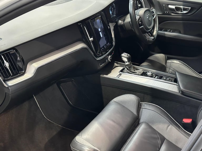 2019 Volvo V60 2.0 T5 R-Design Pro Auto Euro 6 (s/s) 5dr ESTATE Petrol Automatic