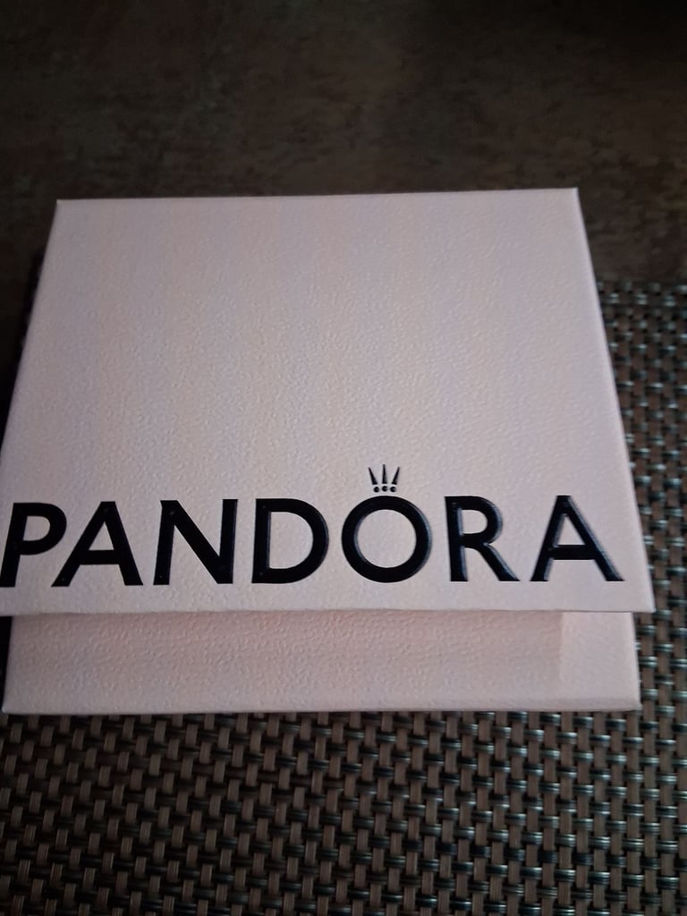 Brand new genuine silver pandora bracelet with safety chain 