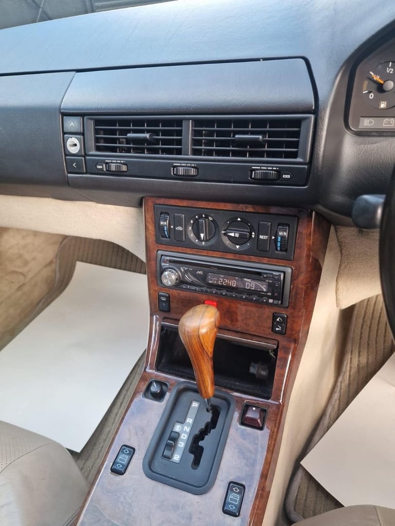 1992 Mercedes-Benz SL 3l 2d  AUTO  190 BHP Convertible Petrol Automatic