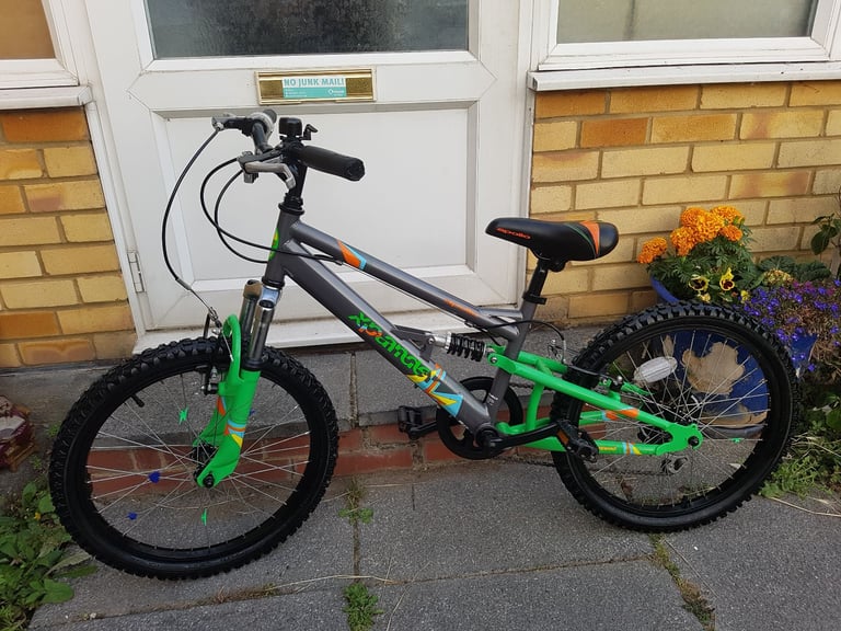 BOYS 20" WHEEL BIKE IN GOOD CLEAN WORKING CONDITION AGE 7+