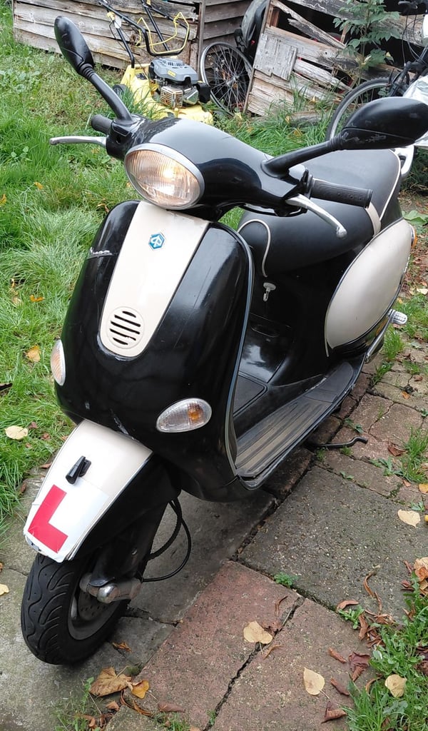 Piaggio, VESPA, 1999, 124 (cc)