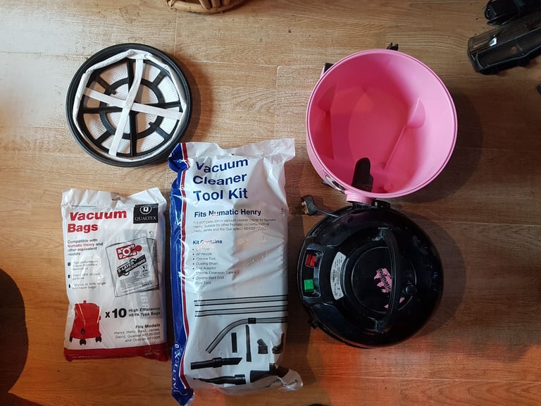 pink hetty henry hoover 2 speed new 3 Metre Hose new Brushes new Rods Kit 10 Bags new fil