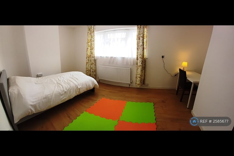 1 bedroom flat in Hunters Grove, Hayes, UB3 (1 bed) (#2585677)