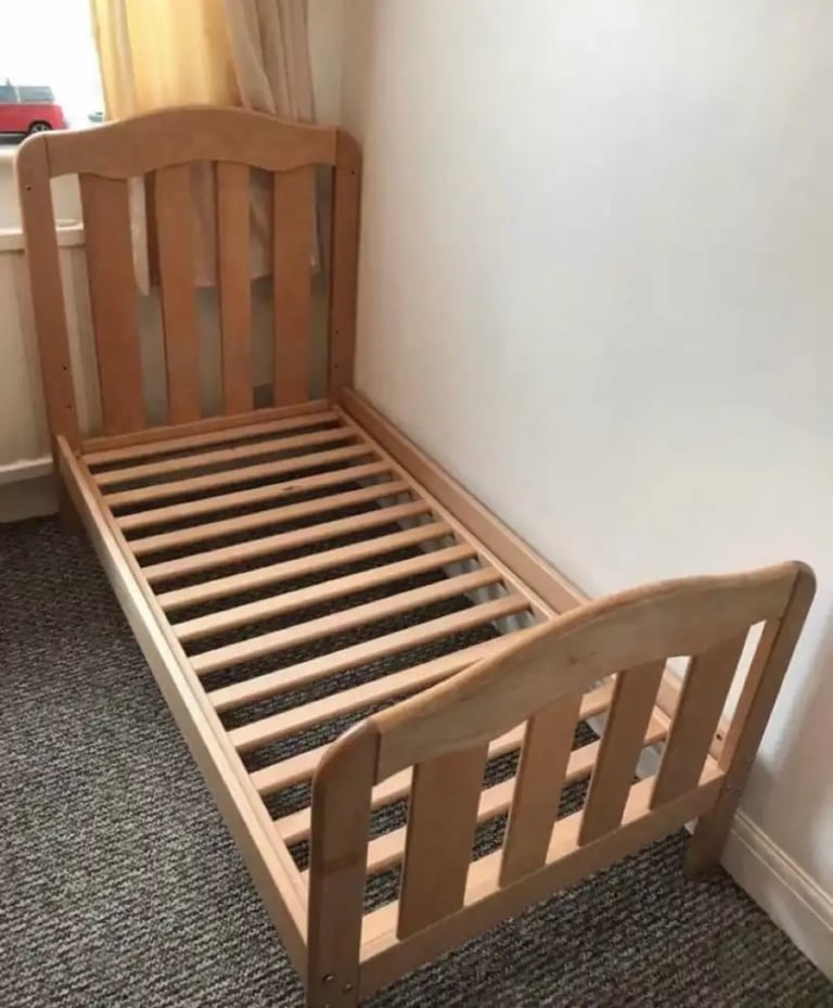 Mamas & Papas cot bed