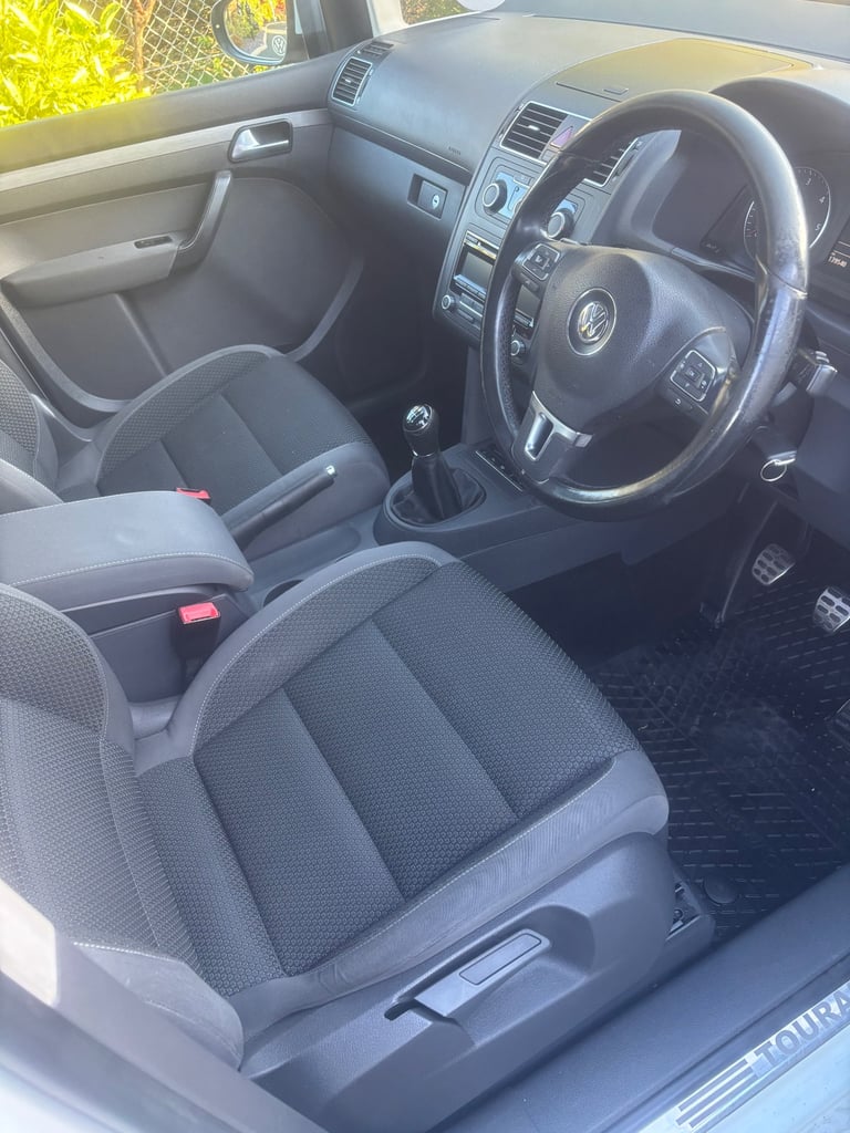 Volkswagen, TOURAN, MPV, 2014, Manual, 1598 (cc), 5 doors