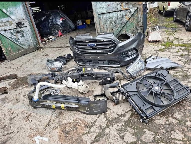 Transit custom sport mk8 facelift complete font end magnetic grey.