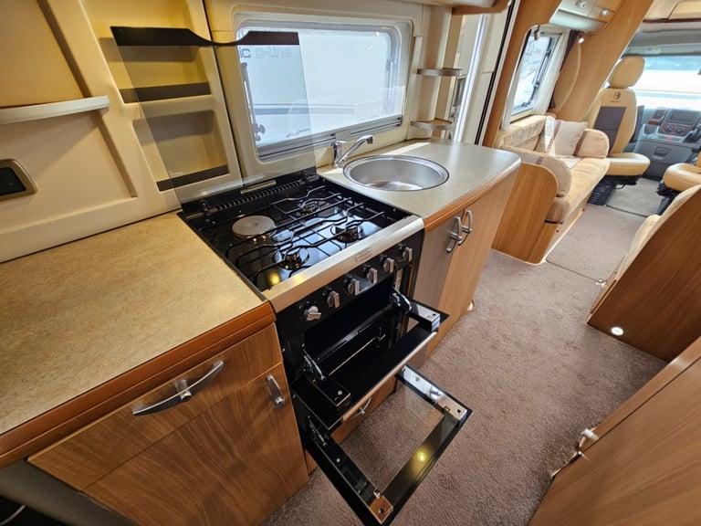 Swift Kon-Tiki 679 4 Berth Low Profile Coachbuilt Motorhome *GARAGE*