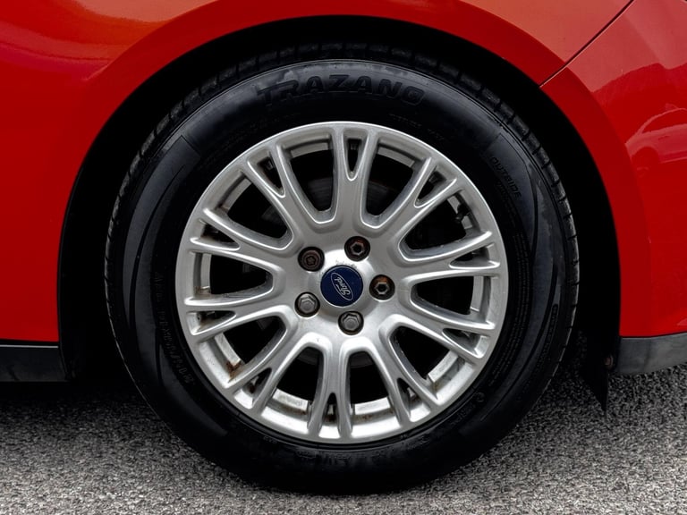 2011 Ford Focus 1.6 TDCi Titanium Euro 5 (s/s) 5dr HATCHBACK Diesel Manual