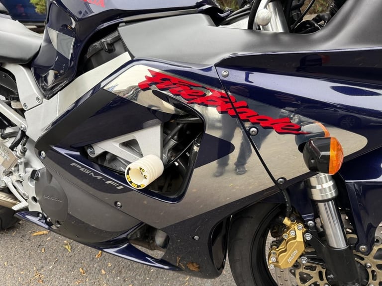 HONDA CBR900RR FIREBLADE 2002