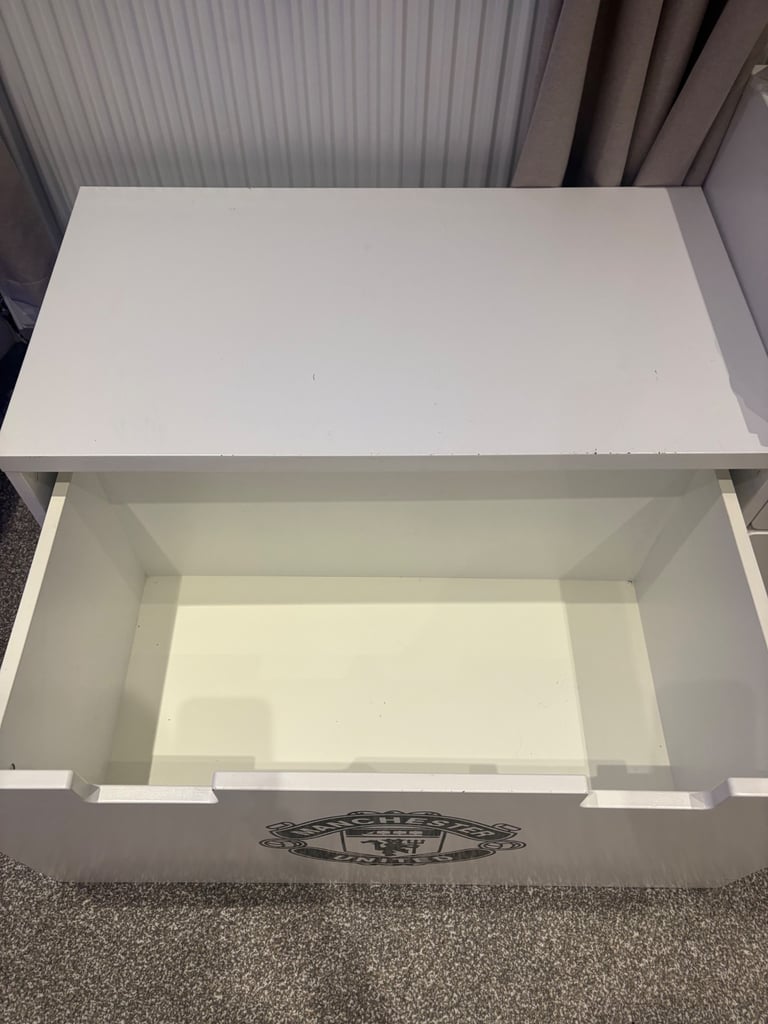 Manchester United Storage Trunk